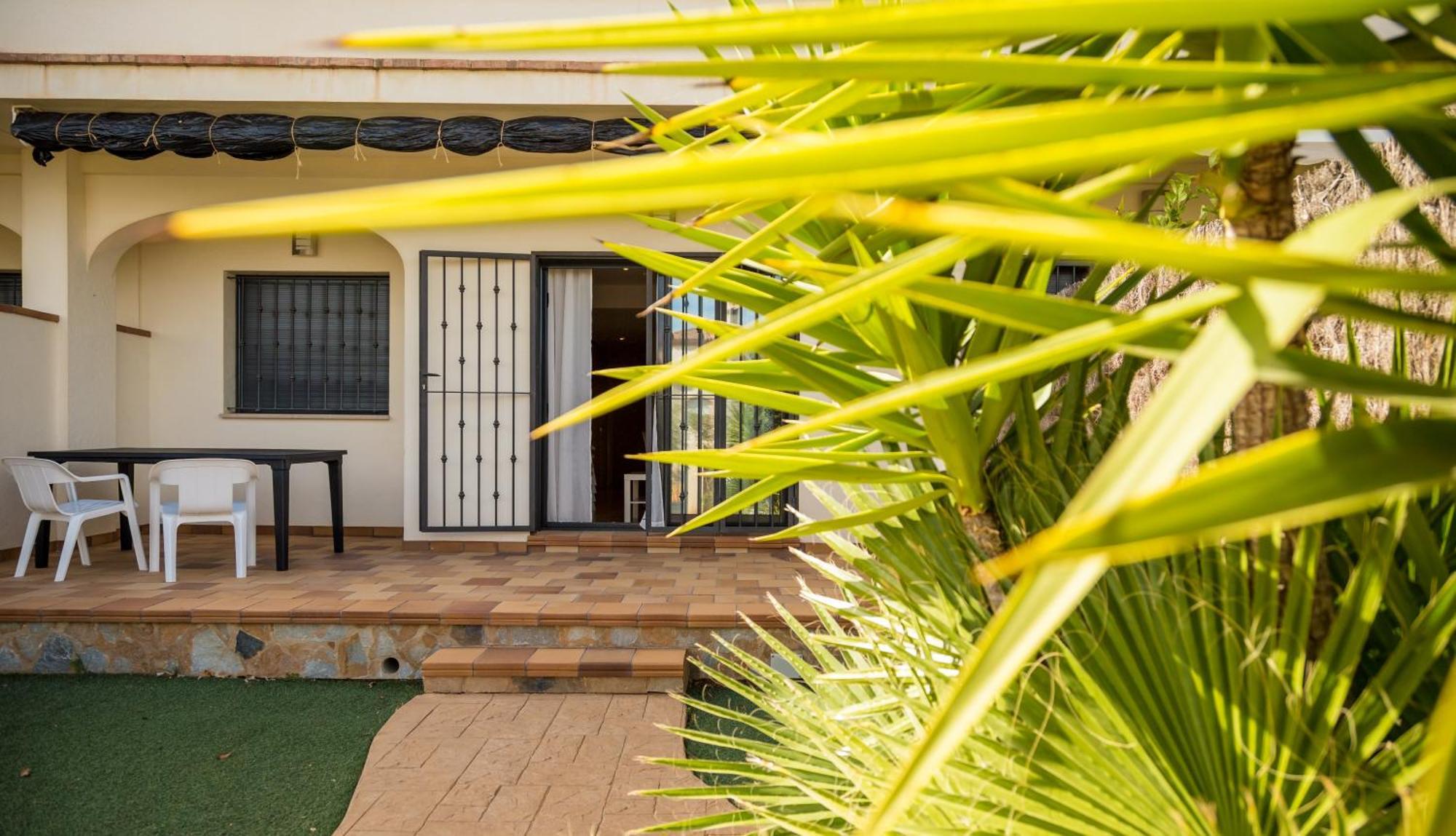 Llevant 3 L'Ampolla Exterior foto