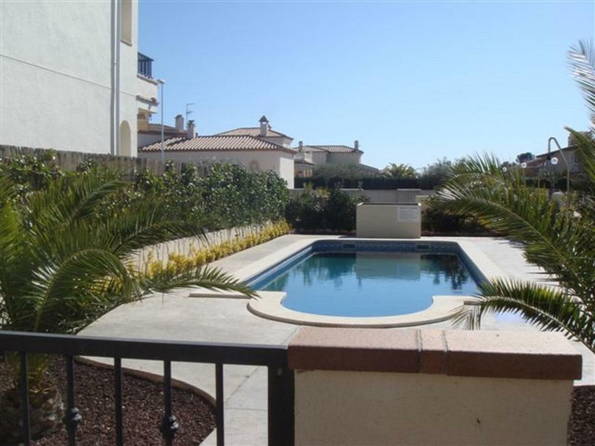 Llevant 3 L'Ampolla Exterior foto
